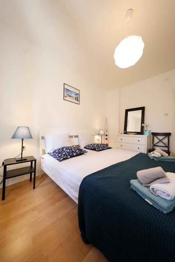 Apartman Bluemarin Leilighet Pakoštane Eksteriør bilde